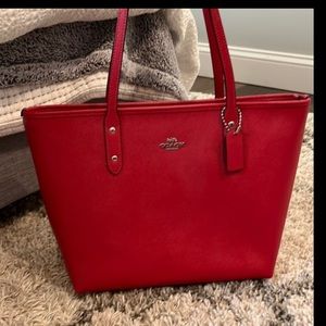 Brand NEW coach “city” zip tote. Tags still on! Measurements in picture! Thanks!